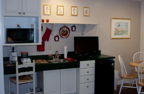 Lincolnville Hotel | Mount Battie Inn