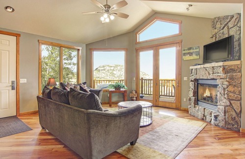 Estes Park Condo | Mount Cairns 16A - 2 Br Condo with Private Hot Tub - Lake/Mountain Views!