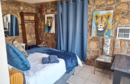 Karas Cabin | Mount Canyon Guest Farm