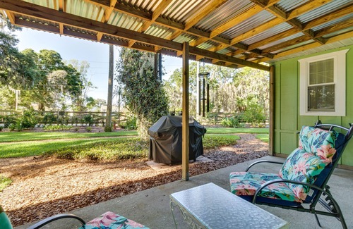 Mount Dora House | Mount Dora Tropical Escape: Steps to Lake Gertrude