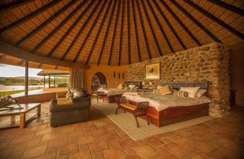 Omaruru Cabin | Mount Etjo Safari Lodge