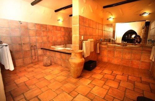 Omaruru Cabin | Mount Etjo Safari Lodge