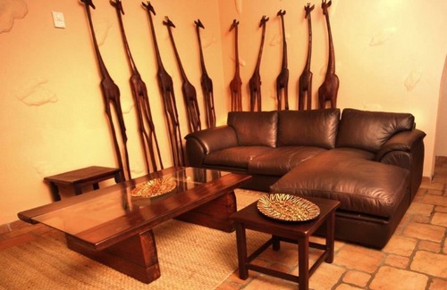 Omaruru Cabin | Mount Etjo Safari Lodge