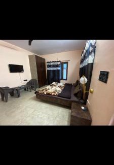 Bhimtal Hotel | Mount lake