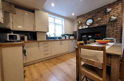 York House | Mount Terrace, YORK - Three Bedroom House, Sleeps 6