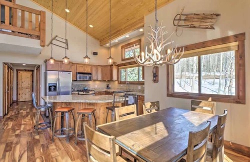 Alma Cabin | Mountain Adventure Lodge
