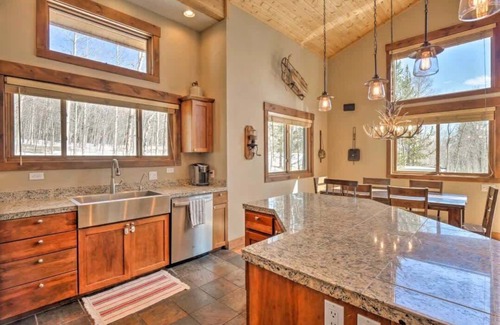 Alma Cabin | Mountain Adventure Lodge
