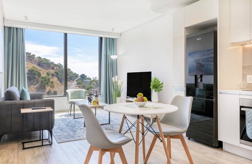 Bo'Kaap Apartment | Mountain and Seaview apartment in De Waterkant Strand Street