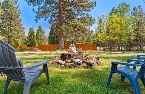 Weed House | Mountain Breeze - Pet Friendly Read Our Reviews