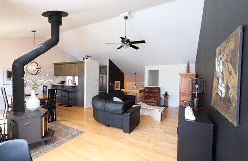 Stoneham House | Mountain, Comfort & Charm - La Perle Alpine