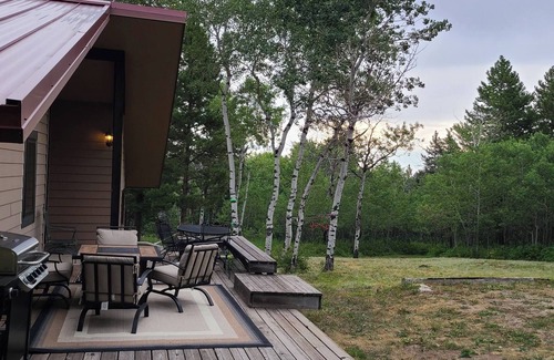 Red Lodge Cabin | Mountain Cabin - Close to Town - Pups Welcome