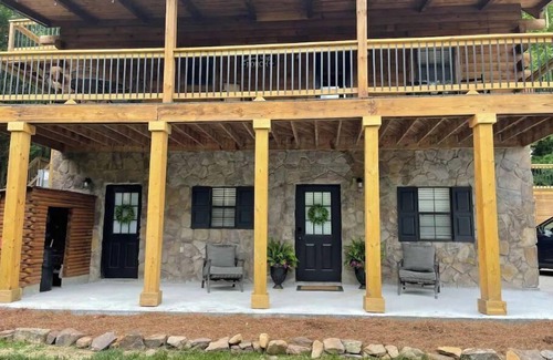 Dayton Cabin | Mountain Cabin, Dayton TN w/BOAT PARKING & Wifi