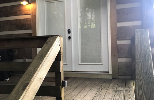 Banner Elk Cabin | Mountain Cabin/Duplex in Downtown Banner Elk *REMODELED BATH*2BD 2BA + loft