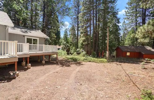 Long Barn Cabin | Mountain Cabin near Pinecrest