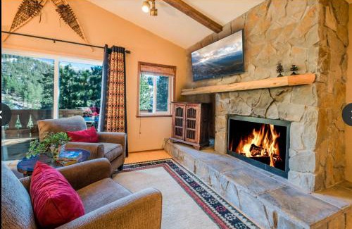 Incline Village House | Mountain Cabin with Hot Tub and Sauna