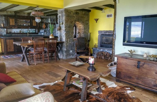 Calheta Cottage | Mountain Cottage - Away from it all!