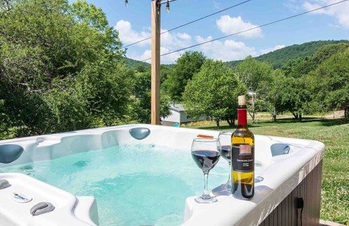 Candler Cottage | Mountain Cottage and Tiny House with hot tub