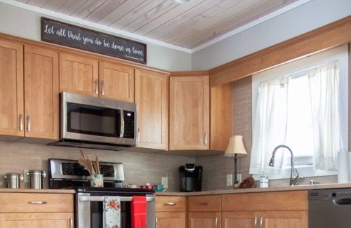 Flat Rock Cottage | Mountain cottage with all the special touches of home