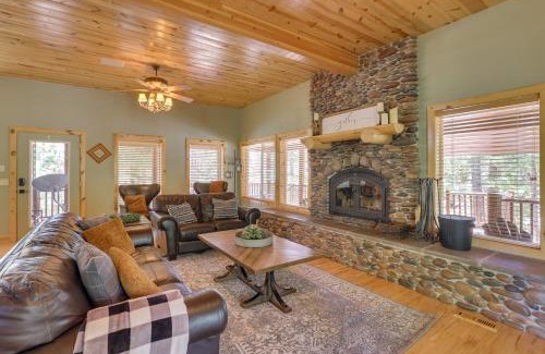 Meadow View Heights House | Mountain Escape Scattered Pines Cabin with Deck!