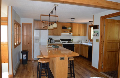 Intervale House | Mountain foliage views! 5 mins to Storyland, shopping, great location
