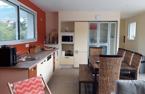 Brison-Saint-Innocent Apartment | Mountain lake jacuzzi pool cottage