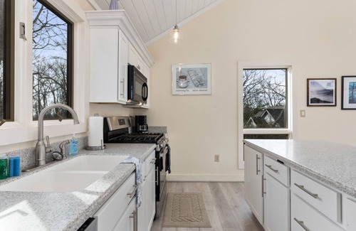 Nellysford House | Mountain Gem - Pet friendly