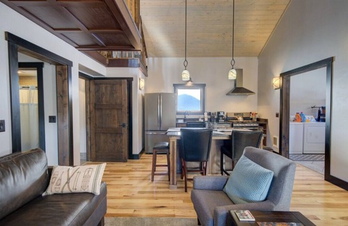 Bozeman House | Mountain Get away, mins from Bozeman, and Bridger Bowl