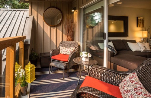 Village North House | Mountain Get Away With Private Hot Tub & Free Parking