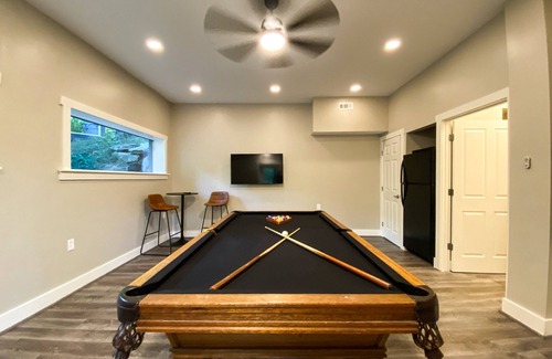 Fairview House | Mountain Haven | A Luxurious Asheville Timber Frame Cabin | Pet-Friendly with Hot Tub & Game Room