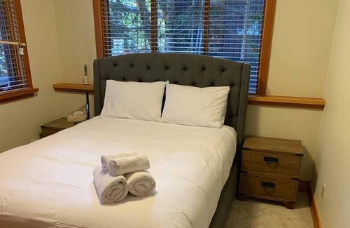Whistler Cay Heights House | Mountain Haven: Your Whistler