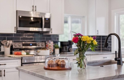 Boulder House | Mountain Haven: Zipline, Hot Tub & Mountain Views