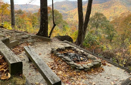 Clyde House | Mountain Hideaway within 45 minutes of Asheville! 4x4-AWD required