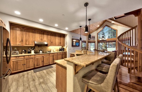 Pioneer Trail Cabin | Mountain Home, Game Room, 3 Living Areas, Near Heavenly, 8 Guests+Kids 5 and Older