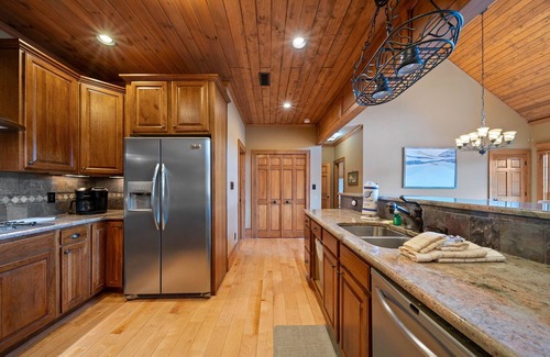 Sugar Mountain Cabin | Mountain Home with Mountain Views