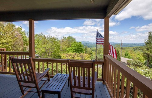 Boone Cabin | Mountain Home with Wrap-Around Deck Views
