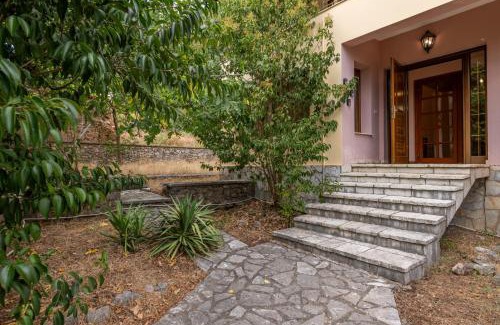 Planiteron Apartment | Mountain Hotels "Achais"