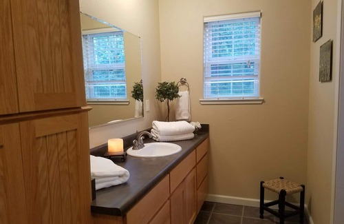 Long Barn Cottage | Mountain House Located near Pinecrest and Dodge Ridge