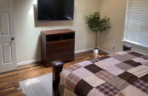 Warrensville Cabin | Mountain House minutes from West Jefferson