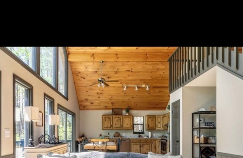 Unaka House | MOUNTAIN HOUSE ON THE LAKE - Lagniappe on the lake