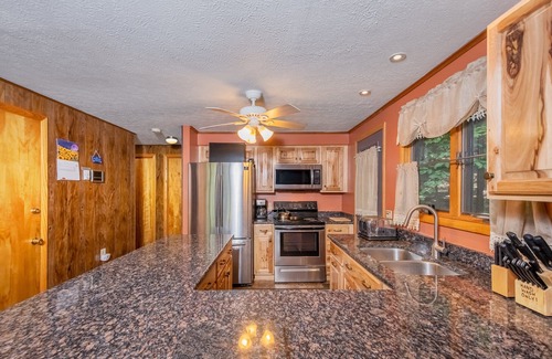 Oakland House | Mountain House | Pet Friendly, Dock, Great Views!
