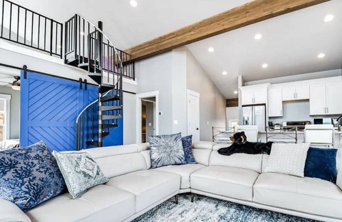 Fish Haven House | Mountain Lakeside Chalet Near Beaches & Amenities