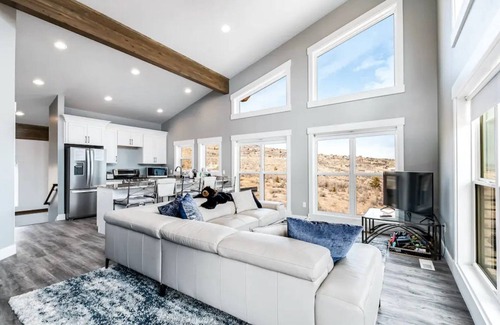 Fish Haven House | Mountain Lakeside Chalet Near Beaches & Amenities