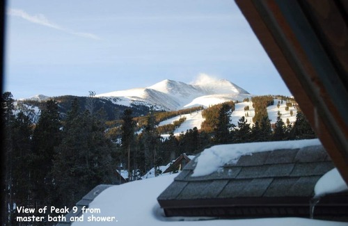 Four O'Clock House | Mountain Living at its Finest! Ski-In-and-Out, nPvt Hort Tub, Jacuzzi, Sleeps 9