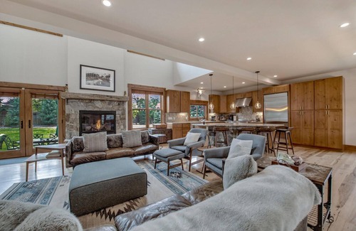 Basalt House | Mountain Lodge Oasis | 6BR w/Hot Tub Near Aspen
