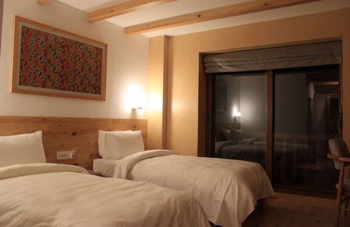 Gandaki Zone Hotel | Mountain Lodges of Nepal Chame