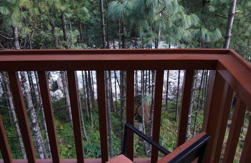 Gandaki Zone Hotel | Mountain Lodges of Nepal Chame