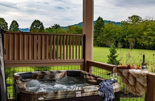 Gatlinburg - Pigeon Forge House | Mountain Luxury Private Resort Style Amenities
