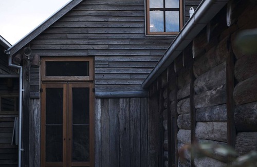 Crackenback House | ⭐️ Mountain LUXURY ⭐️ Wood Fireplace ⭐️ Pets Welcome