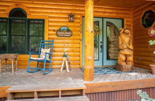 Lake City House | Mountain Memories - Riverfront Log Cabin, Immaculate, Beautifully Furnished, Blocks From Town!