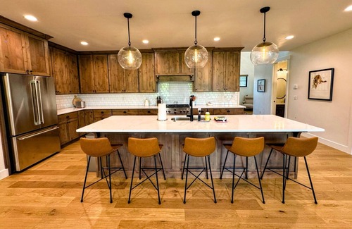 Driggs House | Mountain Modern Cabin in Driggs — Hot Tub, A/C, Fire Pit, Chef's Kitchen